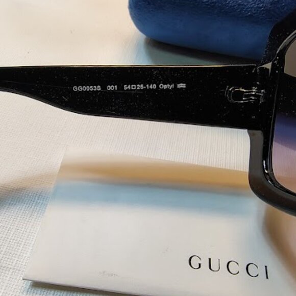 BEAUTIFUL GUCCI SUNGLASSES - BRAND NEW WITH BOX, DUST BAG & CASE- MADE IN ITALY - Picture 4 of 9